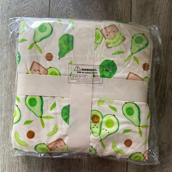 🥑🍞 Avocado Toast Large Cloud Blanket Little Sleepies New Limited Edition Bamboo - Picture 6 of 6